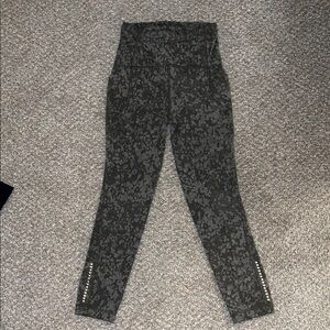 Lululemon swifty leggings. 4